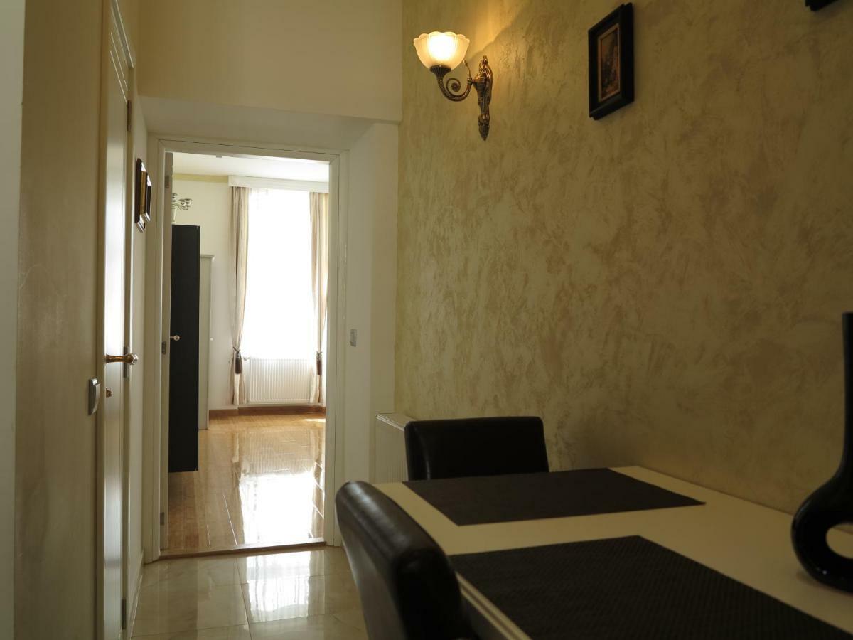 Small Luxury Kapitol Apartment Vienna Esterno foto