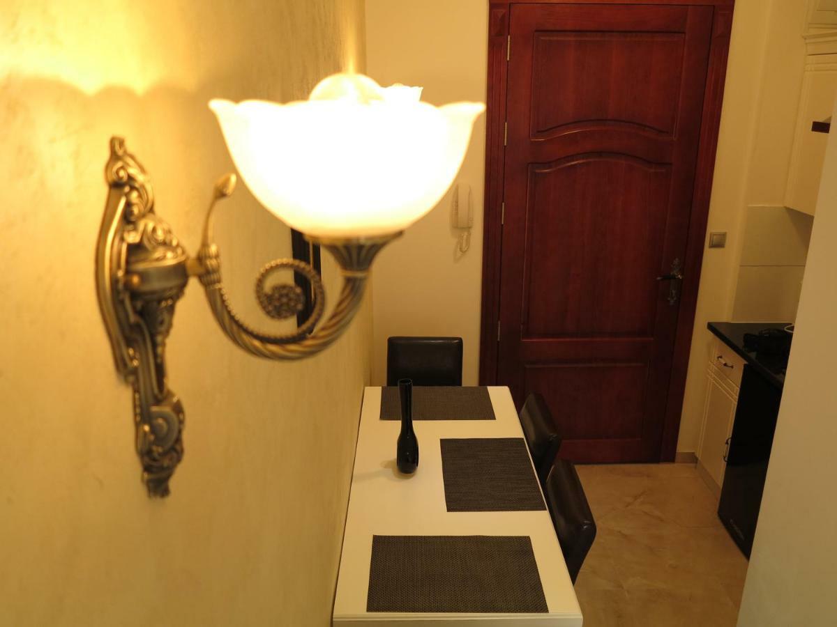 Small Luxury Kapitol Apartment Vienna Esterno foto