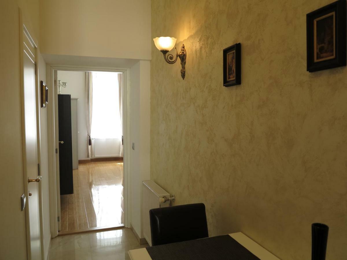 Small Luxury Kapitol Apartment Vienna Esterno foto