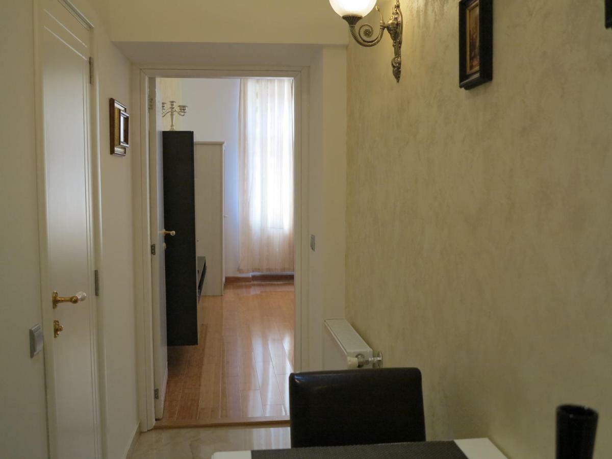 Small Luxury Kapitol Apartment Vienna Esterno foto