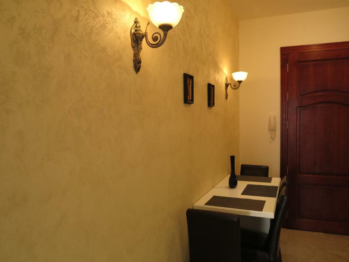 Small Luxury Kapitol Apartment Vienna Esterno foto