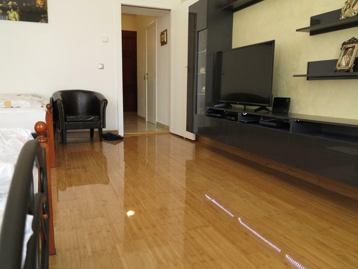 Small Luxury Kapitol Apartment Vienna Esterno foto