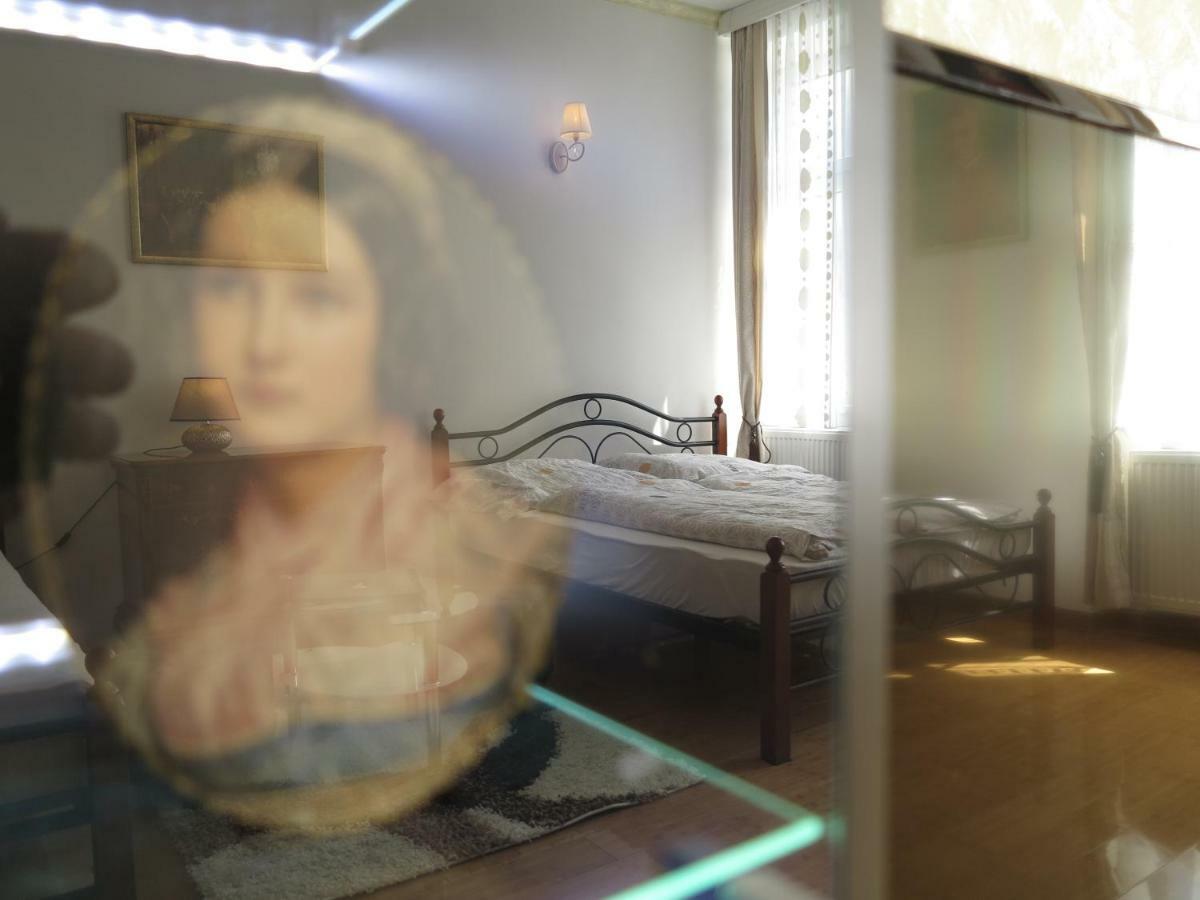 Small Luxury Kapitol Apartment Vienna Esterno foto