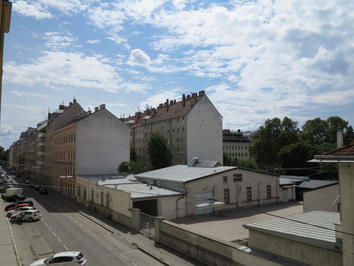 Small Luxury Kapitol Apartment Vienna Esterno foto