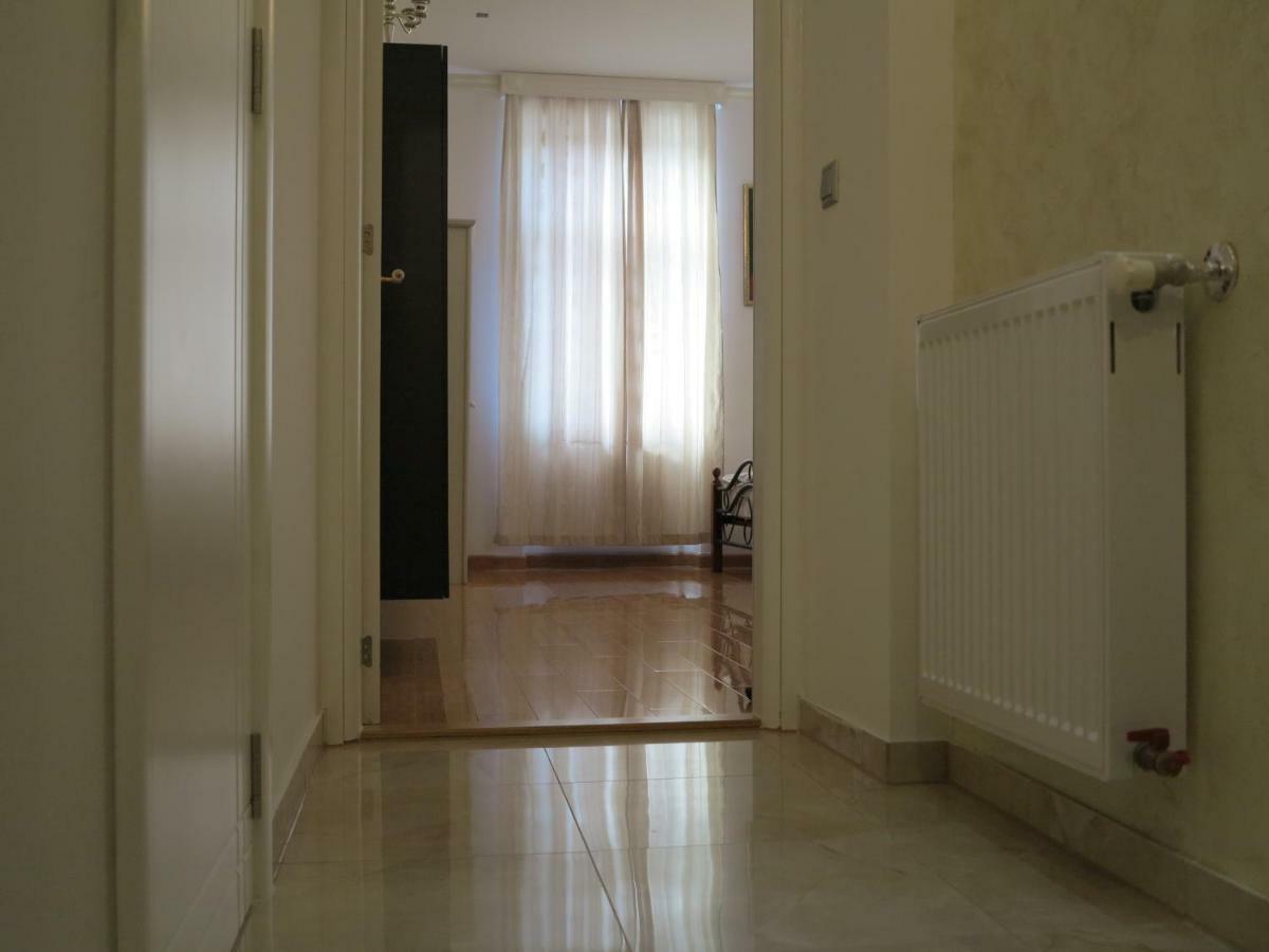 Small Luxury Kapitol Apartment Vienna Esterno foto