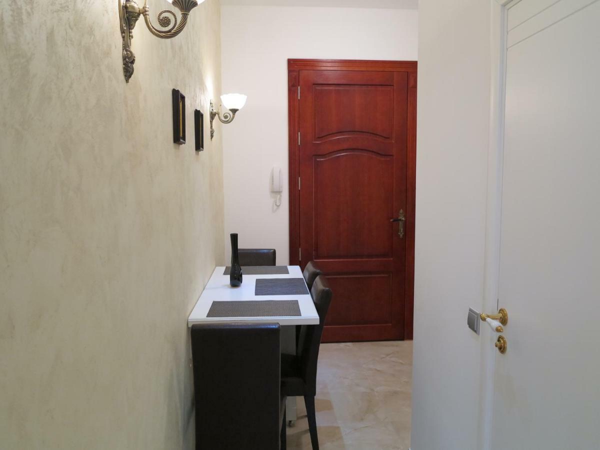 Small Luxury Kapitol Apartment Vienna Esterno foto