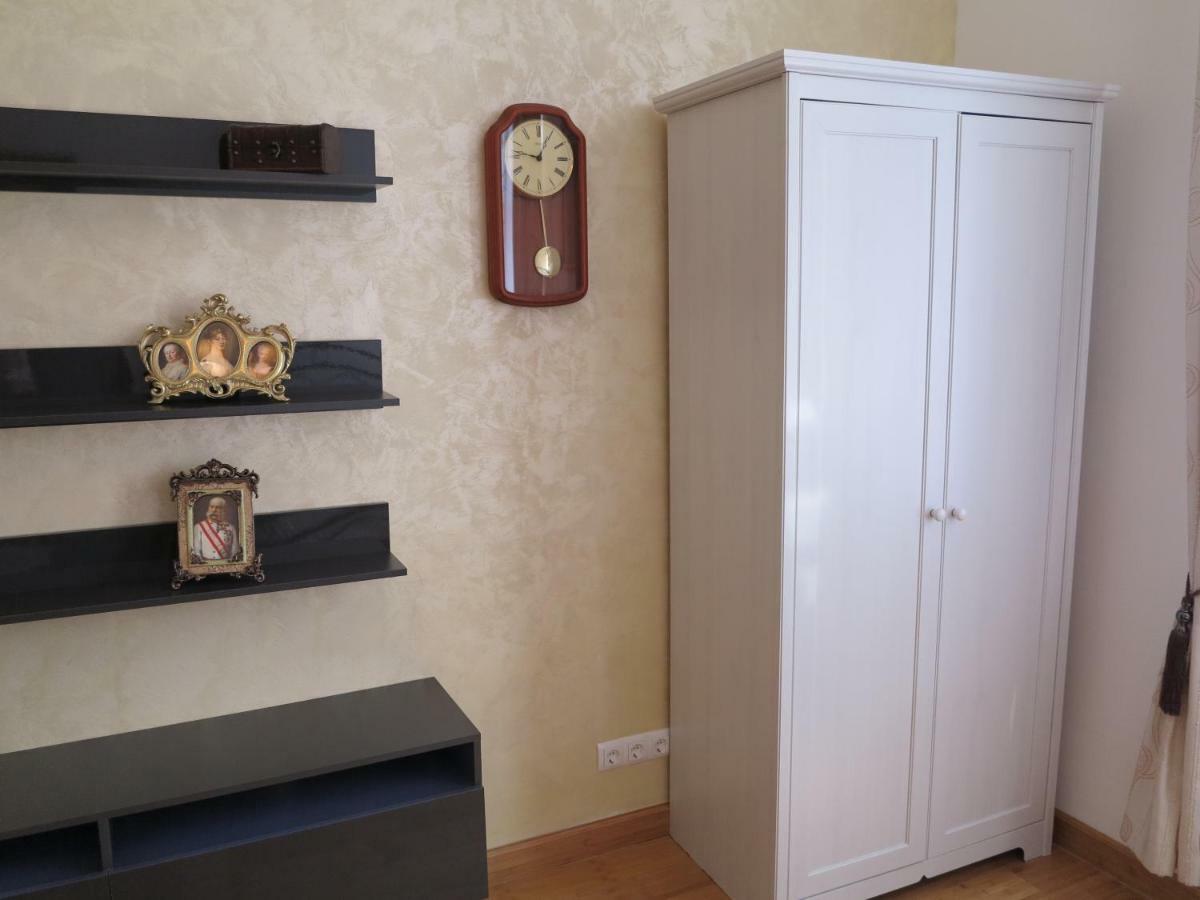 Small Luxury Kapitol Apartment Vienna Esterno foto