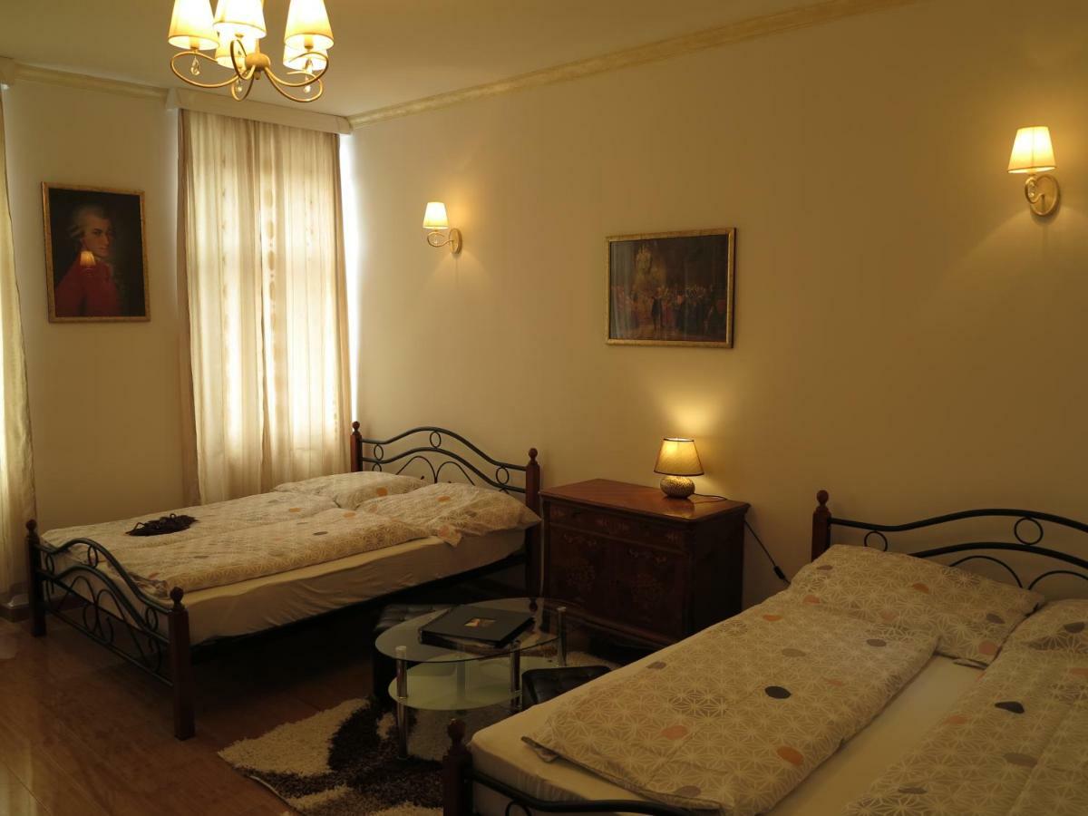 Small Luxury Kapitol Apartment Vienna Esterno foto