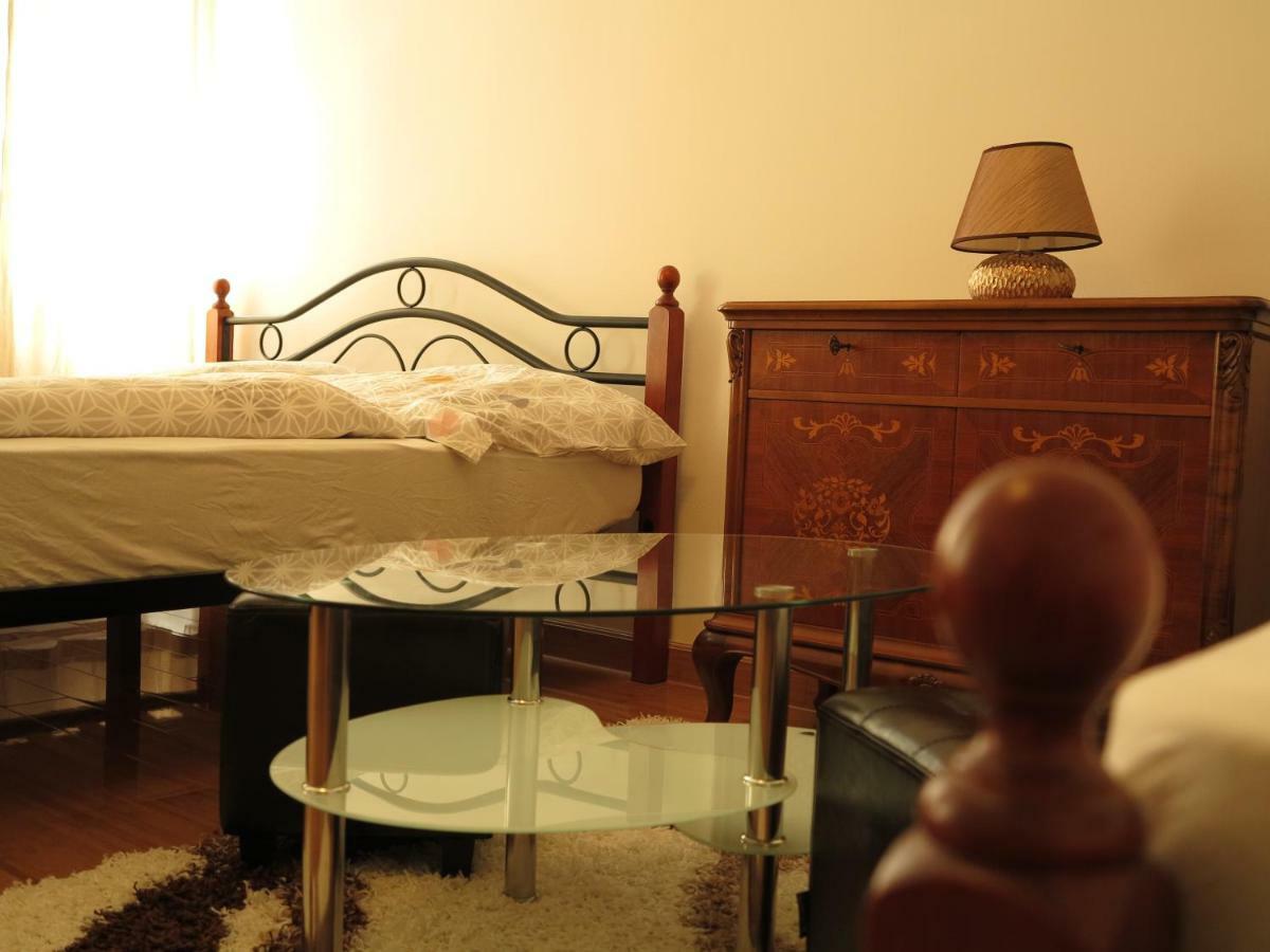 Small Luxury Kapitol Apartment Vienna Esterno foto