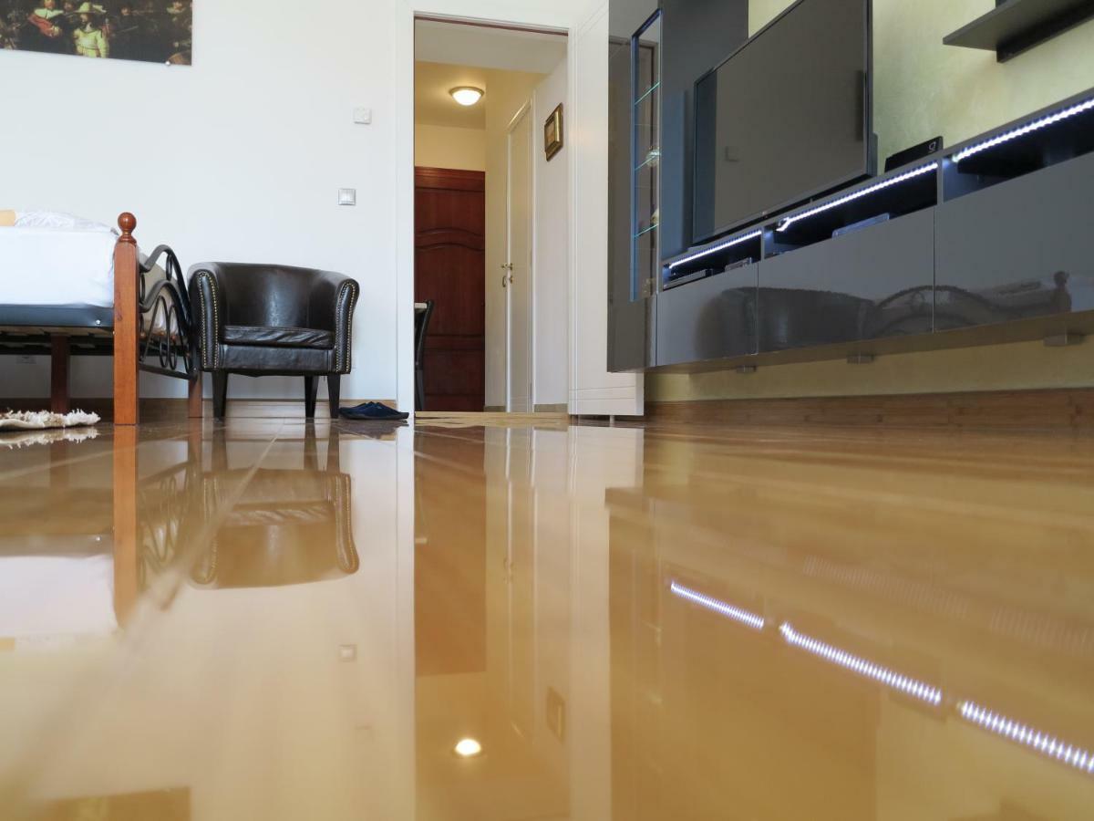Small Luxury Kapitol Apartment Vienna Esterno foto