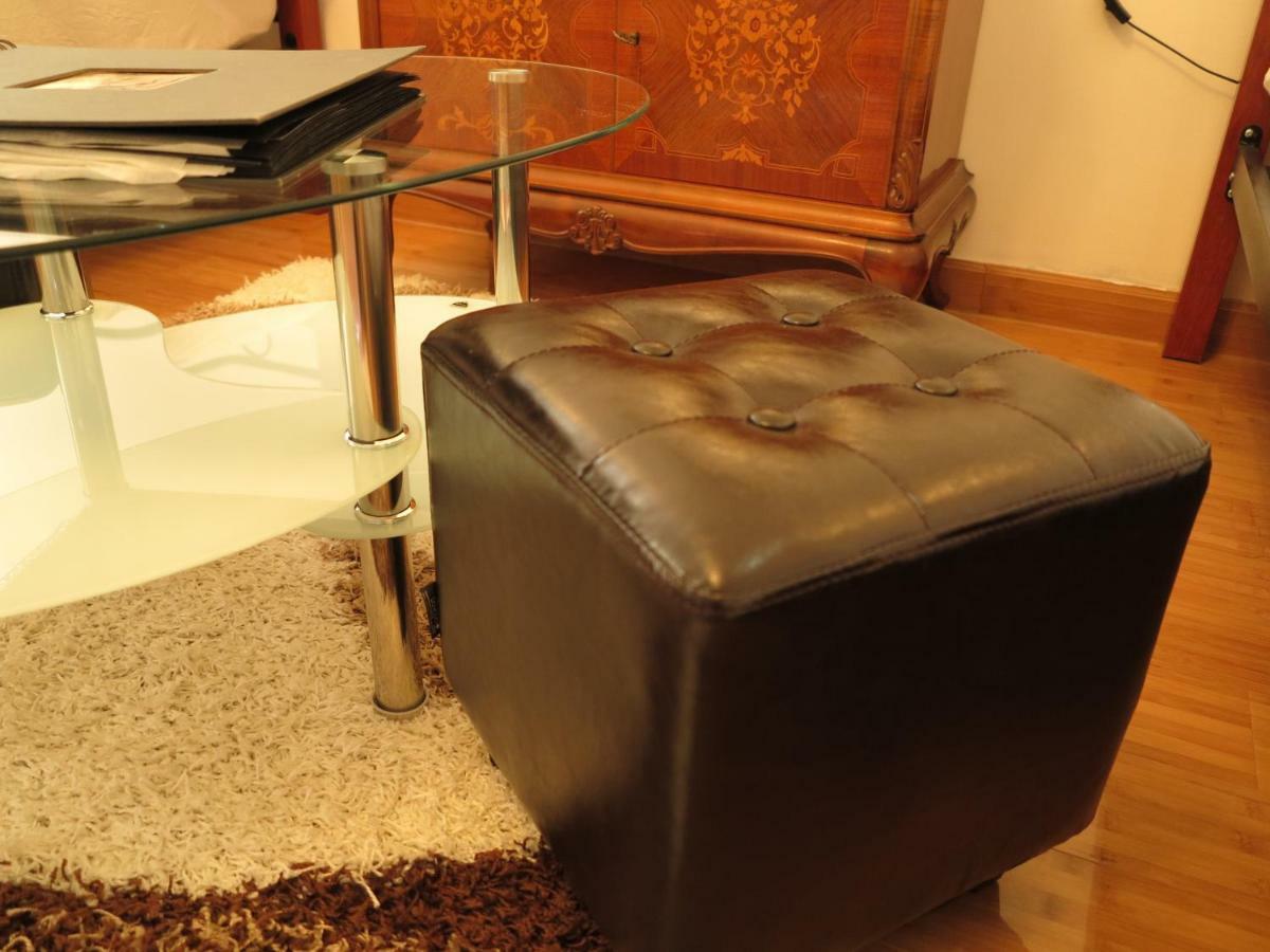 Small Luxury Kapitol Apartment Vienna Esterno foto