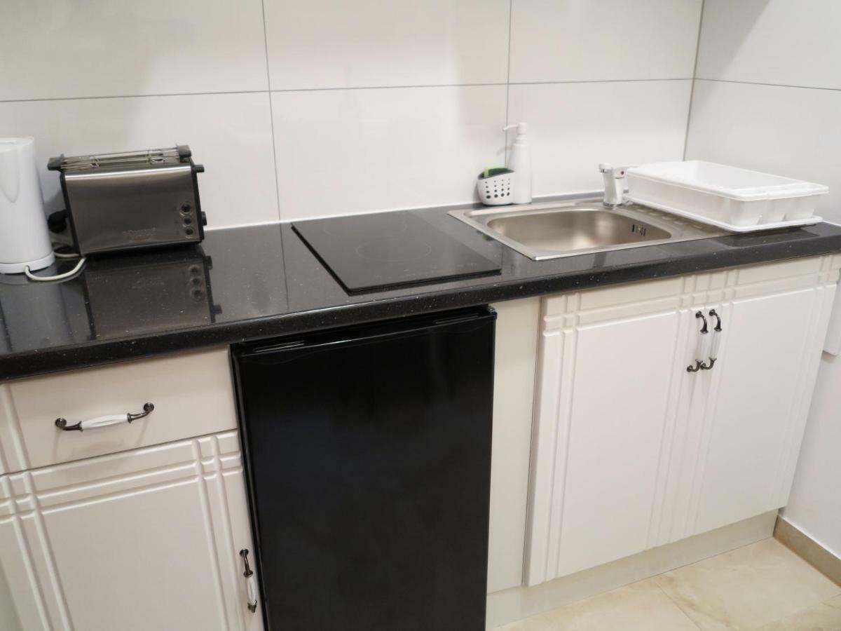 Small Luxury Kapitol Apartment Vienna Esterno foto